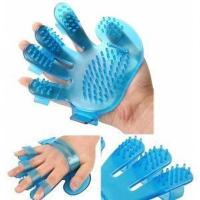 Перчатка для кошек резиновая для шерсти RB010